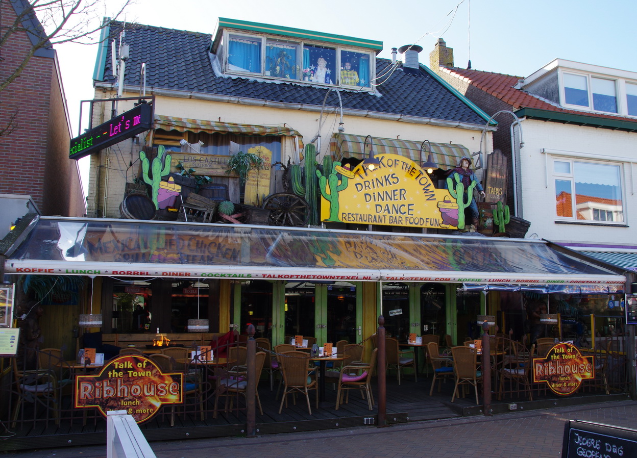 Restaurant Talk of the Town mitten in De Koog