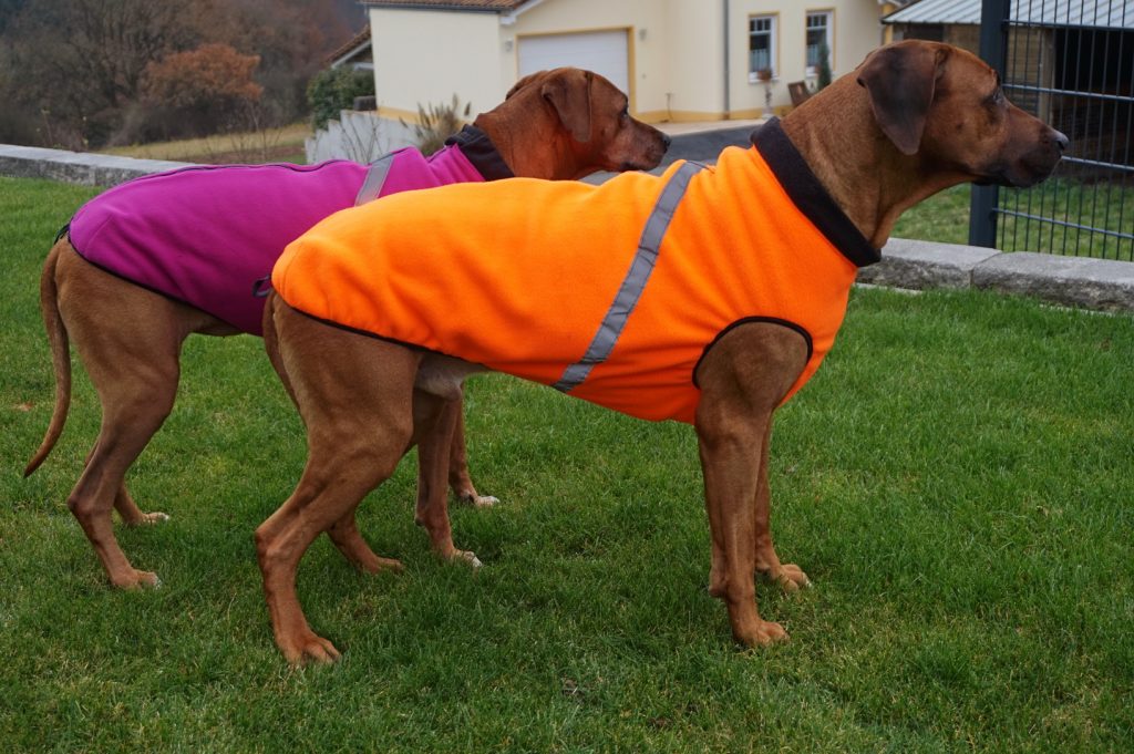 Bodywarmer aus Fleece in Orange und Pinkbeere