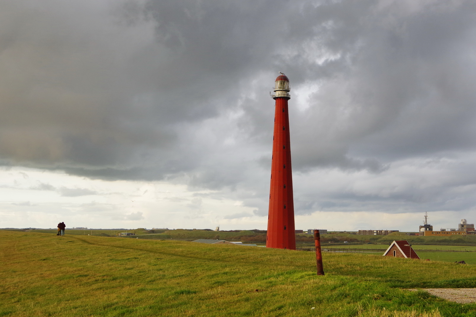 Der Leuchtturm "Lange Jaap" in Den Helder ist übrigens der höchste gusseiserne Leuchtturm Europas.