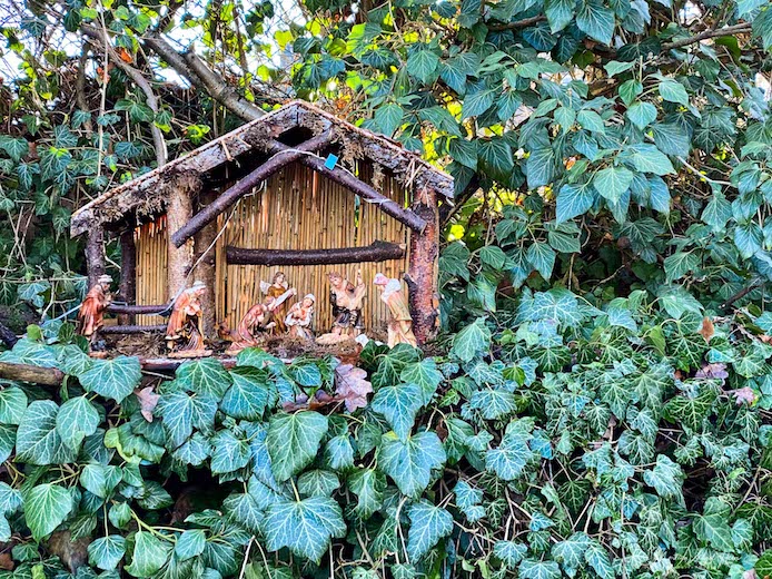 Die Weihnachtkrippen am Ortsrand von Montabaur sind deutlich kleiner als die auf der ersten Etappe