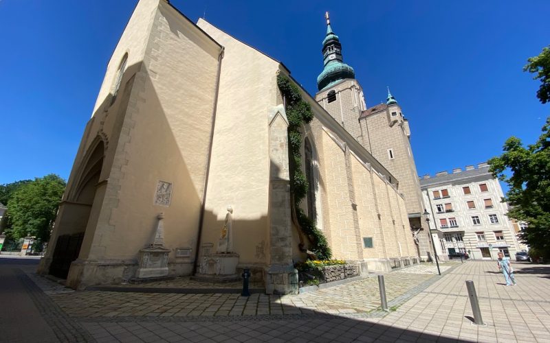 In der Stadtparrkirche St. Stephan wurde Mozarts "Ave herum" uraufgeführt