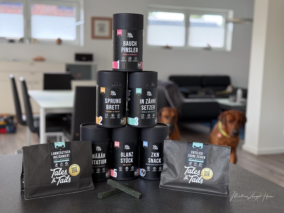 Ein ganzes Paket voll mit den funktionalen Snacks von Tales & Tails für Raban und Charly