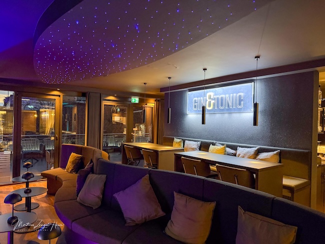 Stylisches Ambiente in der Bar "Gin & Tonic" im Hotel Atlantic Juist