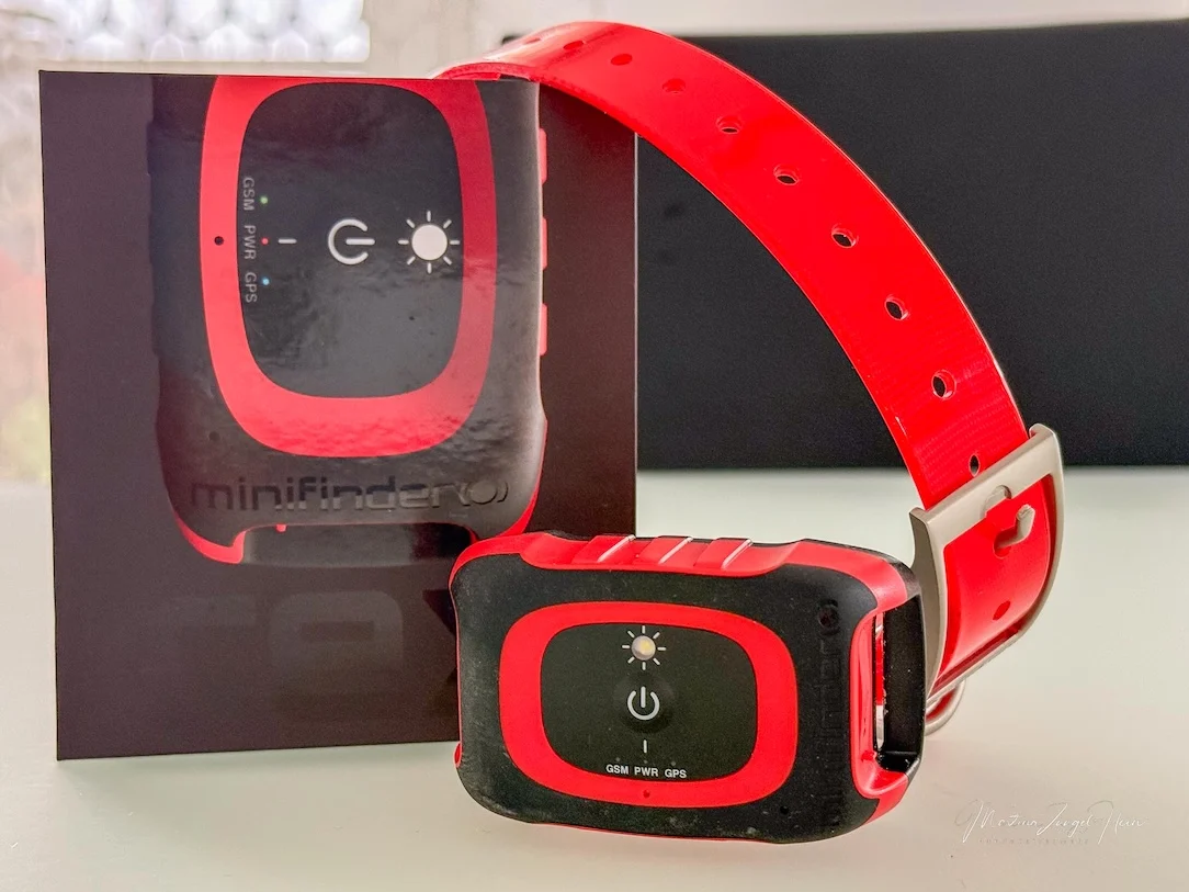 Der GPS-Tracker MiniFinder Rex richtet sich an Jägerinnen und Jäger, die mit Hund auf die Jagd gehen