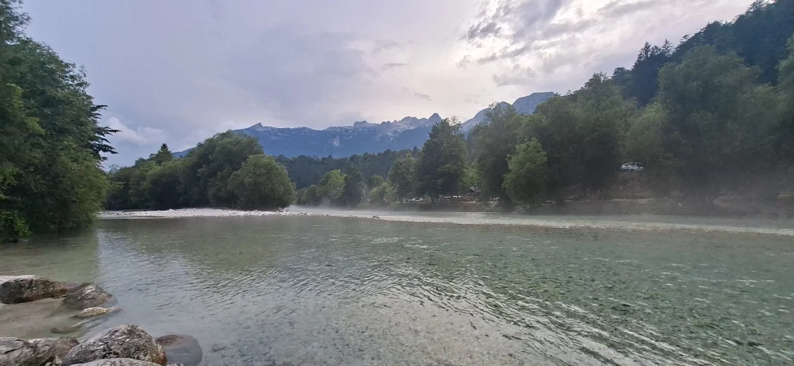 Die Region rund um Bovec eignet sich wunderbar zum Wandern mit Hund | Foto: Sabine Voltz
